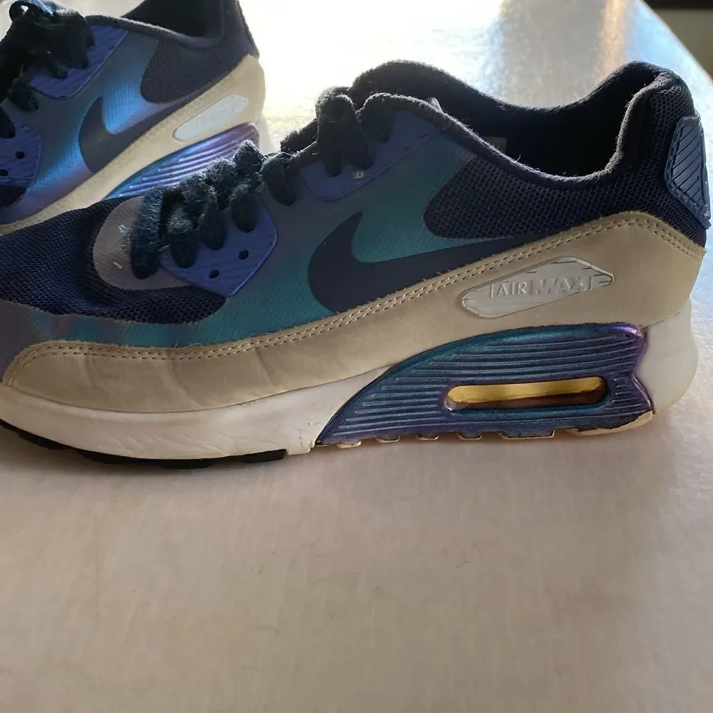 NIKE Women’s Air Max 90 Ultra 2.0 RS # AA0555-400 Sneakers Size 6